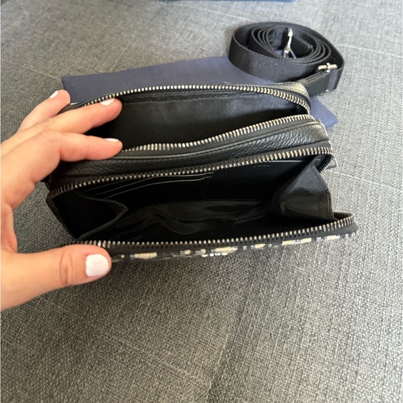 Dior Oblique Jacquard Crossbody Pouch - Picture 14 of 15